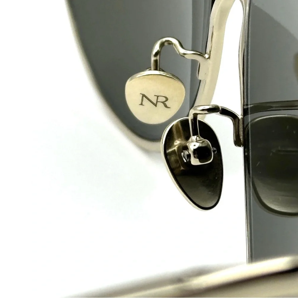 Nina Ricci, designer sunglasses model SNR153 New w/o Tags